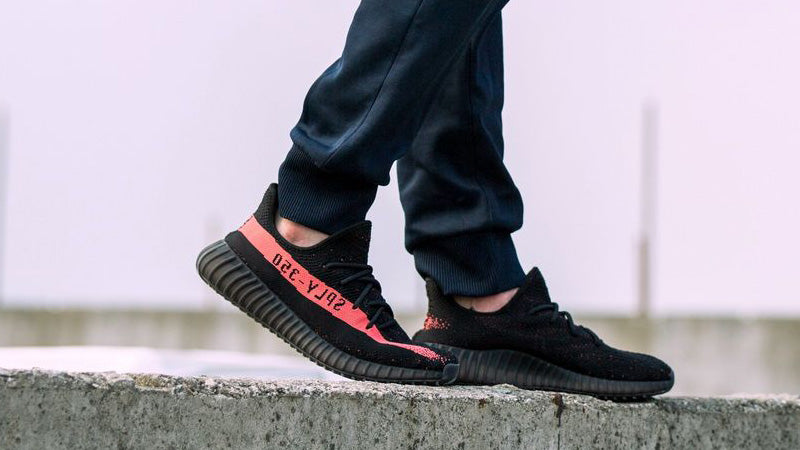 Yeezy Boost 350 V2 Core Black Red (BY9612)