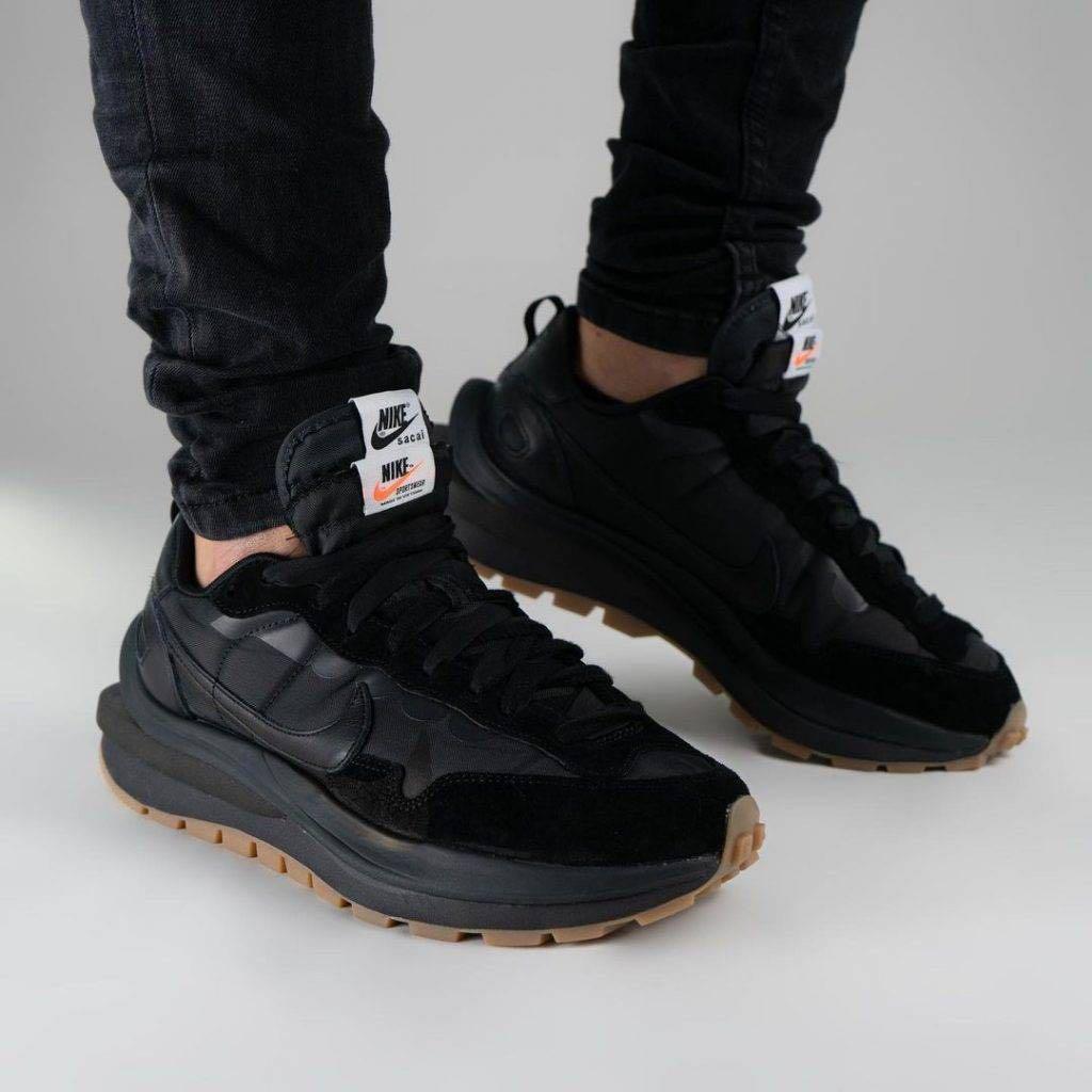 Sacai x Nike VaporWaffle 'Black Gum' (DD1875001)